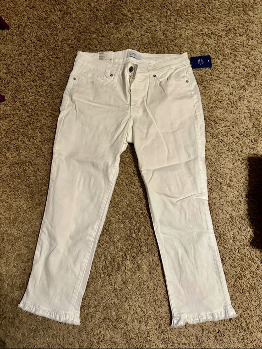 Crown & Ivy NWT 10Petite White Ruffled Hem Straight Jeans